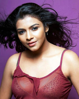 Saranya Nag Bra Boob Visible Photos