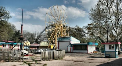 Abandoned Amusement Park in Kansas Seen On www.coolpicturegallery.us