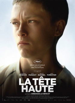 La tête haute ***