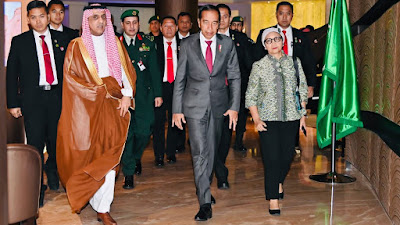 Hadiri KTT Luar Biasa OKI, Presiden Jokowi Tiba  di Riyadh Disambut Wakil Gubernur 