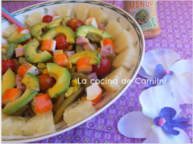 Ensalada tropical con salsa de mango (La cocina de Camilni)