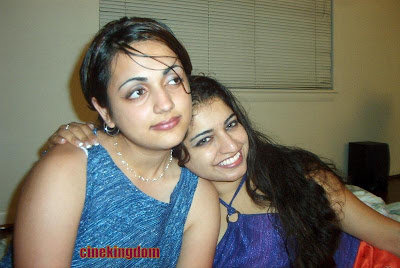 Sexy Aunties in Black Dress Photo Gallery  http://rkwebdirectory.com