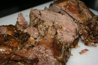 This is how you make a perfect leg of lamb in the crockpot slow cooker