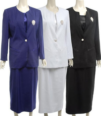 There are pants suits women's