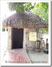 Entrance to Cenote San Lorenzo Oxman