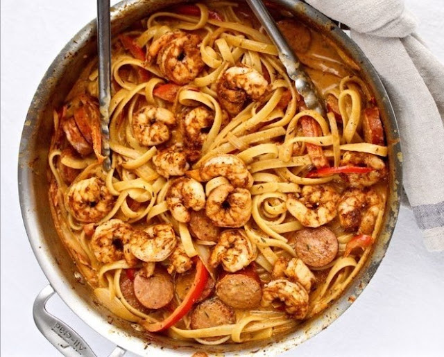 Creamy Cajun Shrimp and Sausage Pasta #pasta #recipes