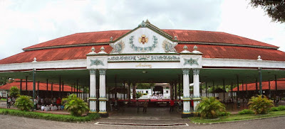 Tempat Paling Bersejarah di Jogja : Kraton Jogja