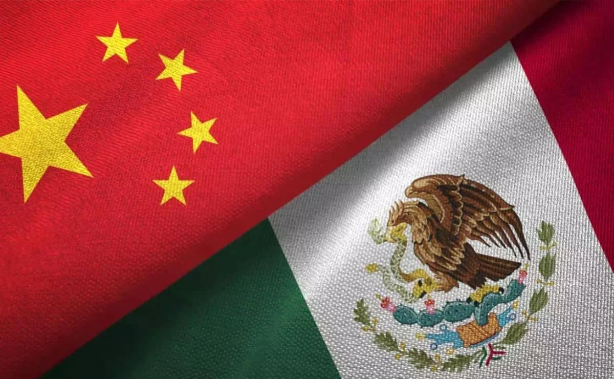 Banderas de México y China