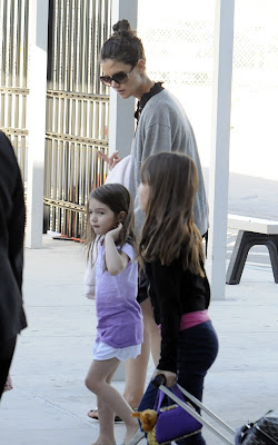 Katie Holmes and Suri Cruise in Ft Lauderdale