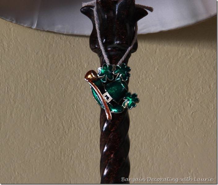 St Patrick's Mantel-Bargain Decorating with Laurie