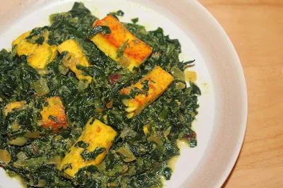 Plate of saag paneer.