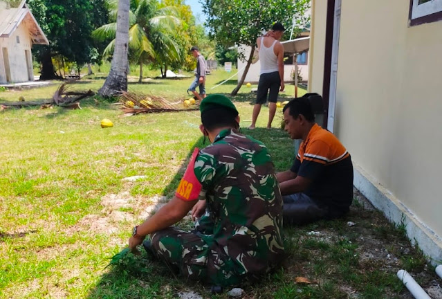 Babinsa Windo Prana Citra Lakukan Komsos dengan Kepala Desa Kelanga Babinsa Windo Prana Citra Lakukan Komsos dengan Kepala Desa Kelanga
