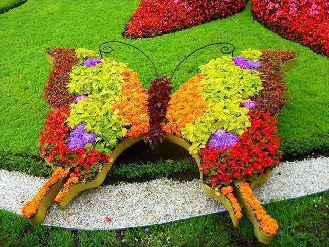 Gardens, It made using colorful flowers designs