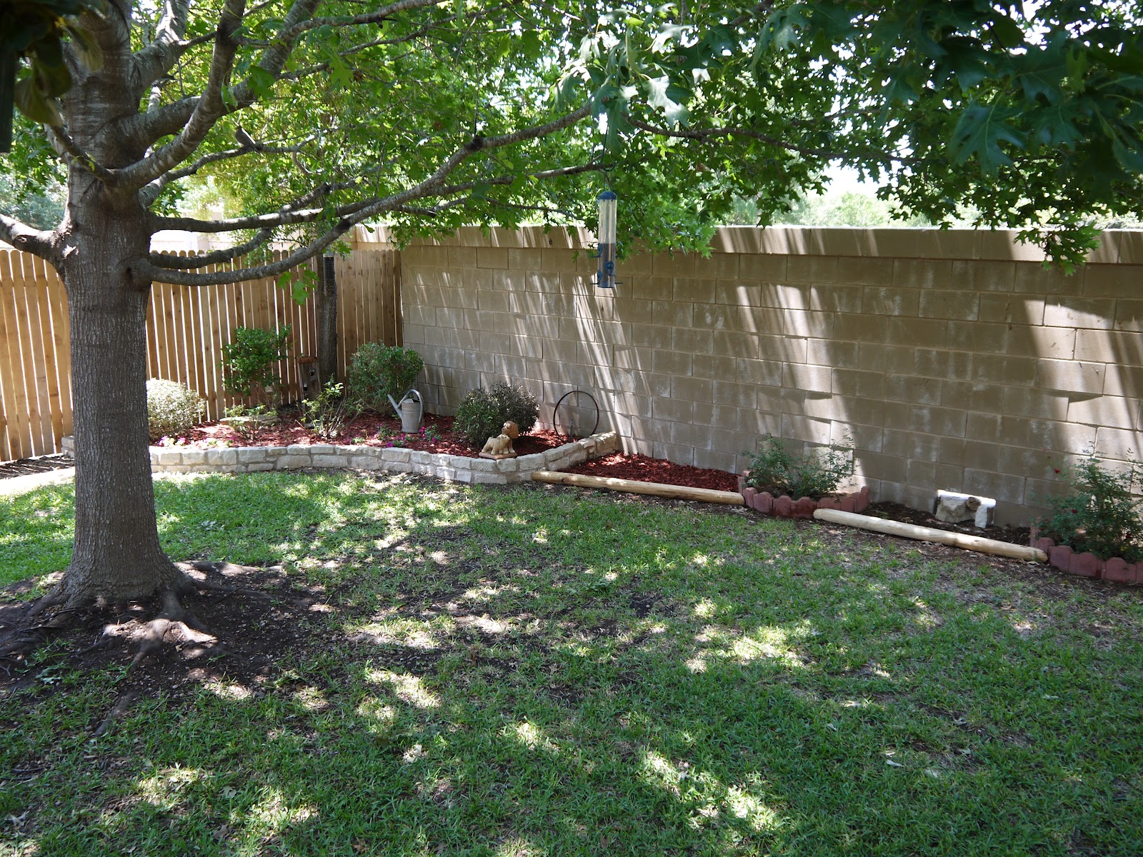 so much to dew: fences and gates and landscaping... oh my!