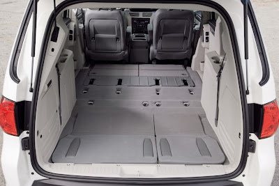 2010 Volkswagen Routan Cargo Space