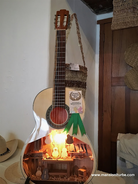 Miniature Instruments from Paracho, Michoacán