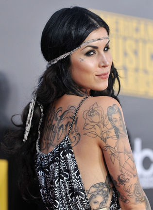 kat von d makeup look. Tattoo Queen Kat Von D and the