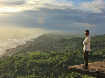 Bukit Parangndog: Spot Terbaik Berburu Sunset di Jogja