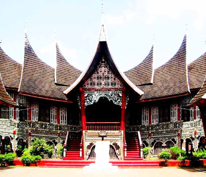  Desain Rumah Adat Sumatera  Barat Rumah  Gadang 
