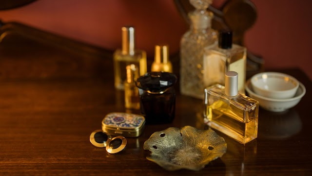 India's top10 Best Attar for Men that are long lasting 2024