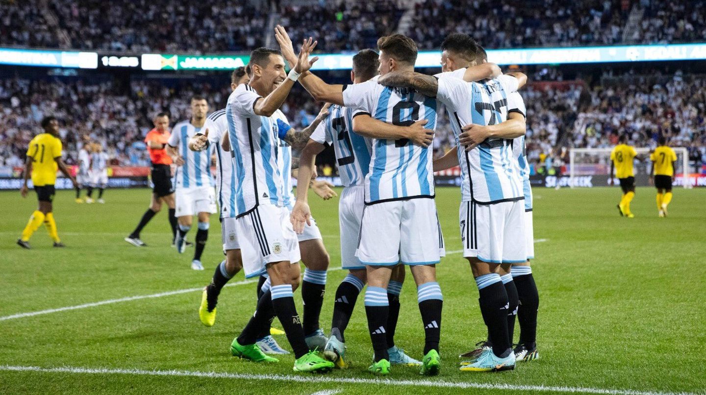 La Selección argentina: goleó a Jamaica con un Messi estelar y suma 35 partidos sin derrotas