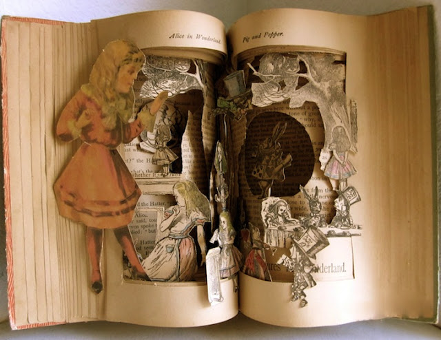 Arte com livros de Susan Hoerth