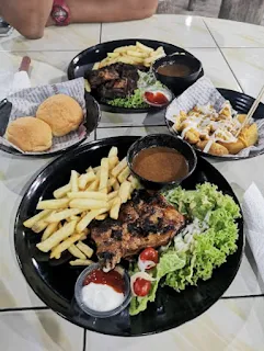 Makan Malam Sedap di Terengganu : Paloq Western Food Gong Badak 