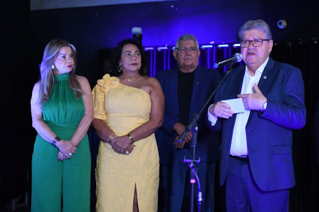 Governador João Azevêdo recebe Título de Amigo da Defensoria Pública