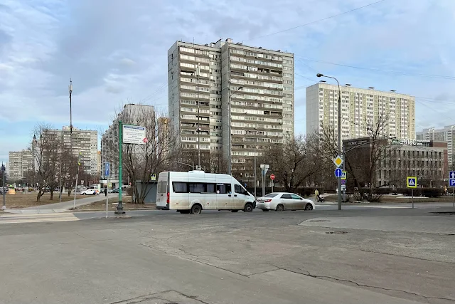 Кутузовский проспект, Кременчугская улица