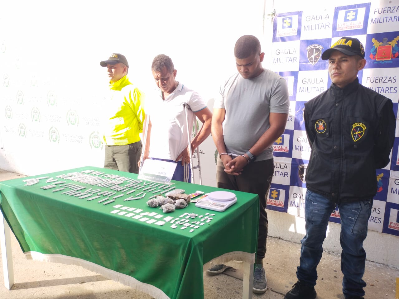 https://www.notasrosas.com/ Por microtráfrico en Riohacha, capturados 'El Mane' y 'El Chomo'