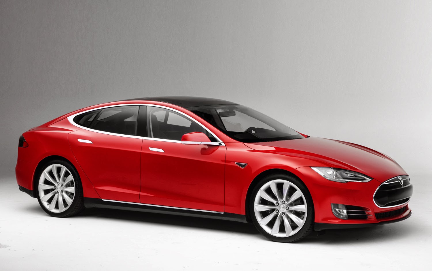 2013 Tesla Model S front three