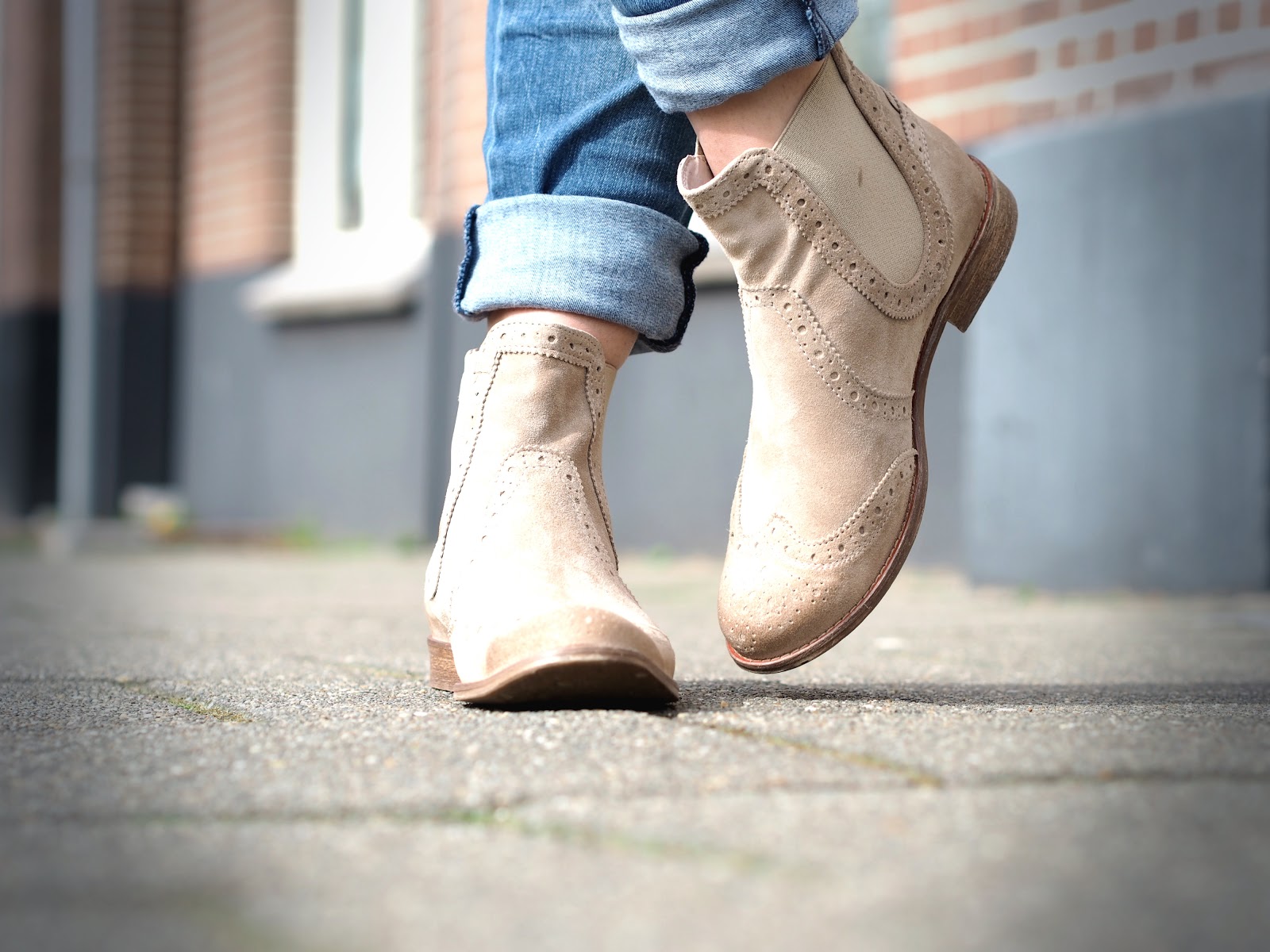 Bullboxer beige boots by Fashionista Chloe