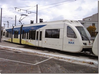 IMG_0099 TriMet MAX Type 4 Siemens S70 LRV #410 at Union Station in Portland, Oregon on October 23, 2009