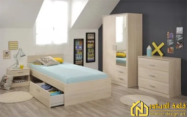 Children's-bedroom-filled-with-wood