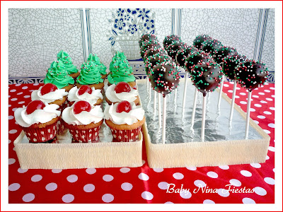 minicupcakes and cakepops navideños