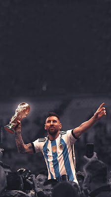 Messi holding world cup trophy wallpaper