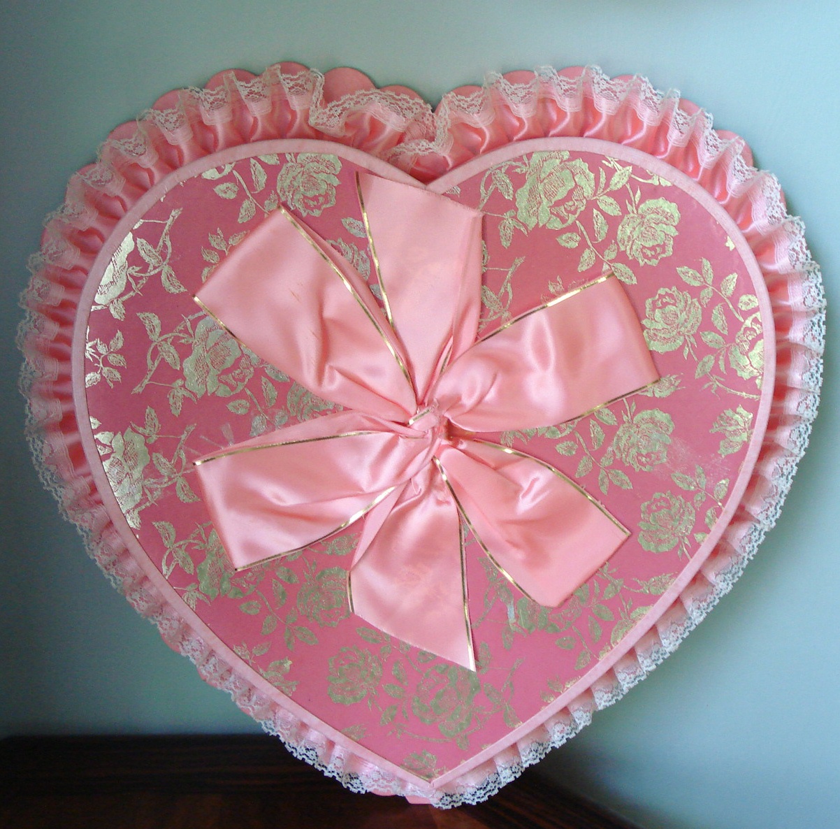 Maison Decor: Vintage Valentine Candy Boxes