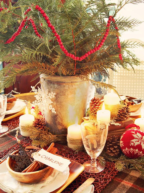 Rustic Christmas  Table Decorations  2013 Ideas from HGTV 