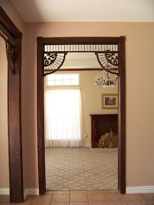 Queen Bed Ideas For Small Room