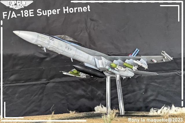 Diorama F/A-18E Super-Hornet de Top Gun : Maverick.