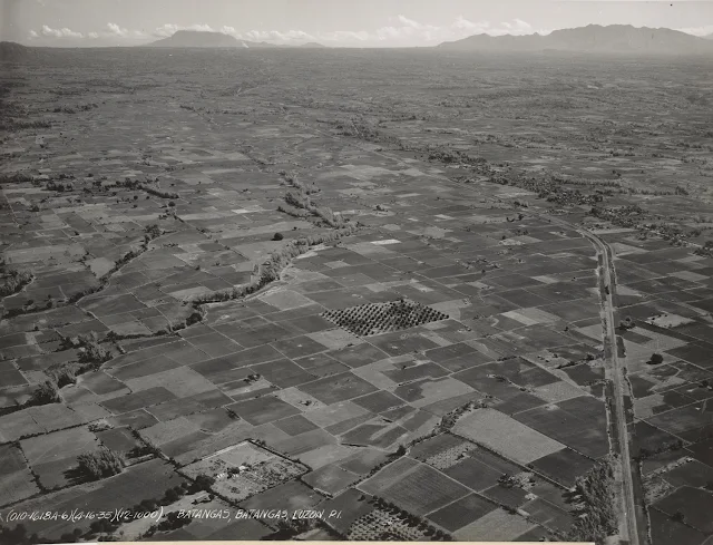 Aerial photograph of Batangas Town.  Image source:  United States National Archive.