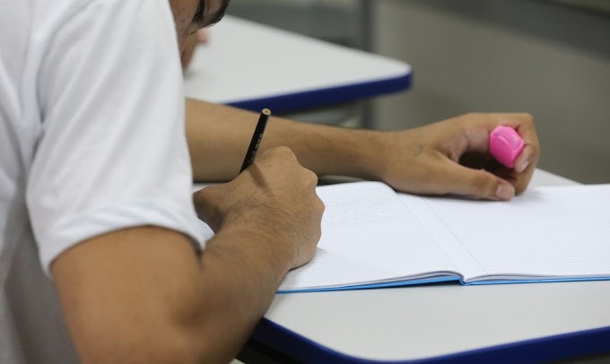 Leitura de livros religiosos pode remir pena de detentos no Ceará