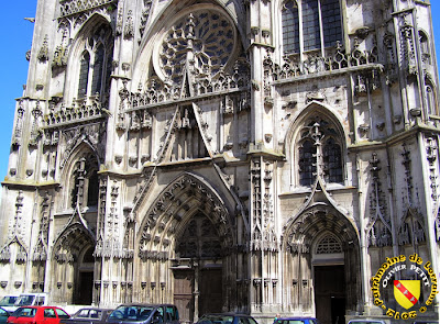 TOUL (54) - La cathédrale Saint-Etienne (Extérieur)