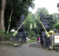 Pintu Gerbang Petirtaan Jolotundo