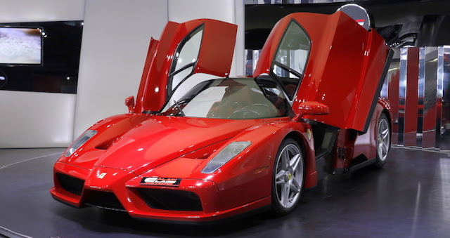 ドバイで「エンツォ・フェラーリ」が2億4500万円で販売中！新車の数倍のプレミア価格に。