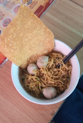 Menikmati Bakso Boedjangan di Rest Area Tol Japek KM 57