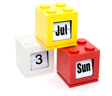 LEGO Inspired Desktop Calendar 4