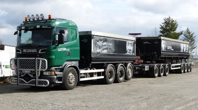 dam truk modifikasi Scania R 730 8x4 hijau