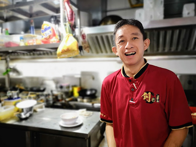 Chuang Yi Seafood chef