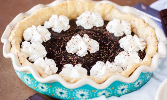 YODER’S AMISH CHOCOLATE PIE